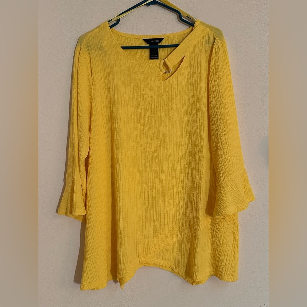 Ali Miles Sunny Yellow Women's Blouse